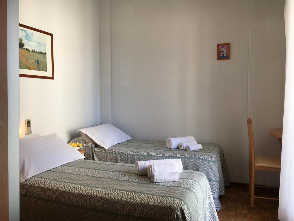 Hotel Consul Milano Marittima Bagian luar foto