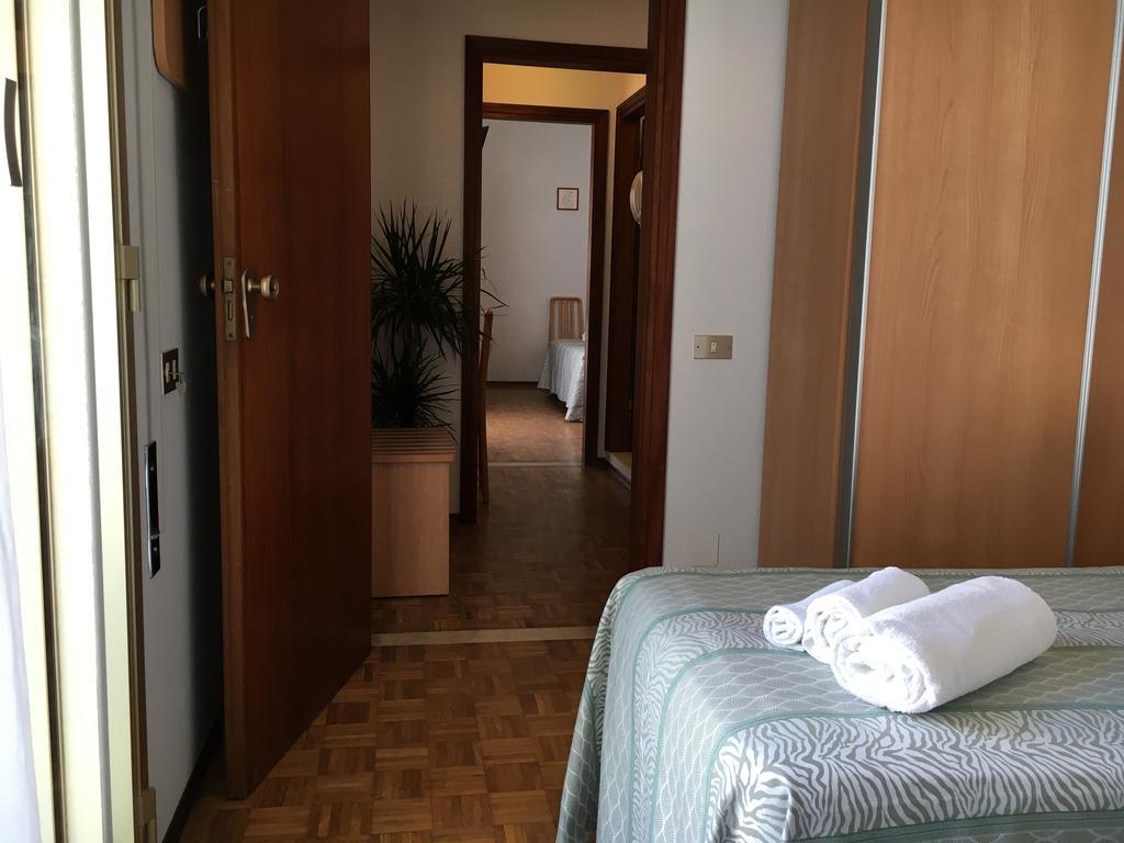 Hotel Consul Milano Marittima Bagian luar foto